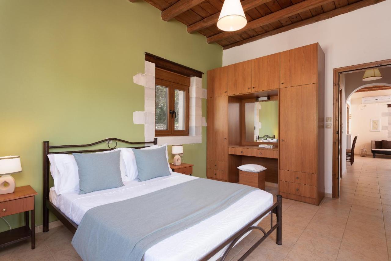 Koules Estate, With Private Pools & Bbq - Embracing Nature, By Thinkvilla Argouli Exterior foto