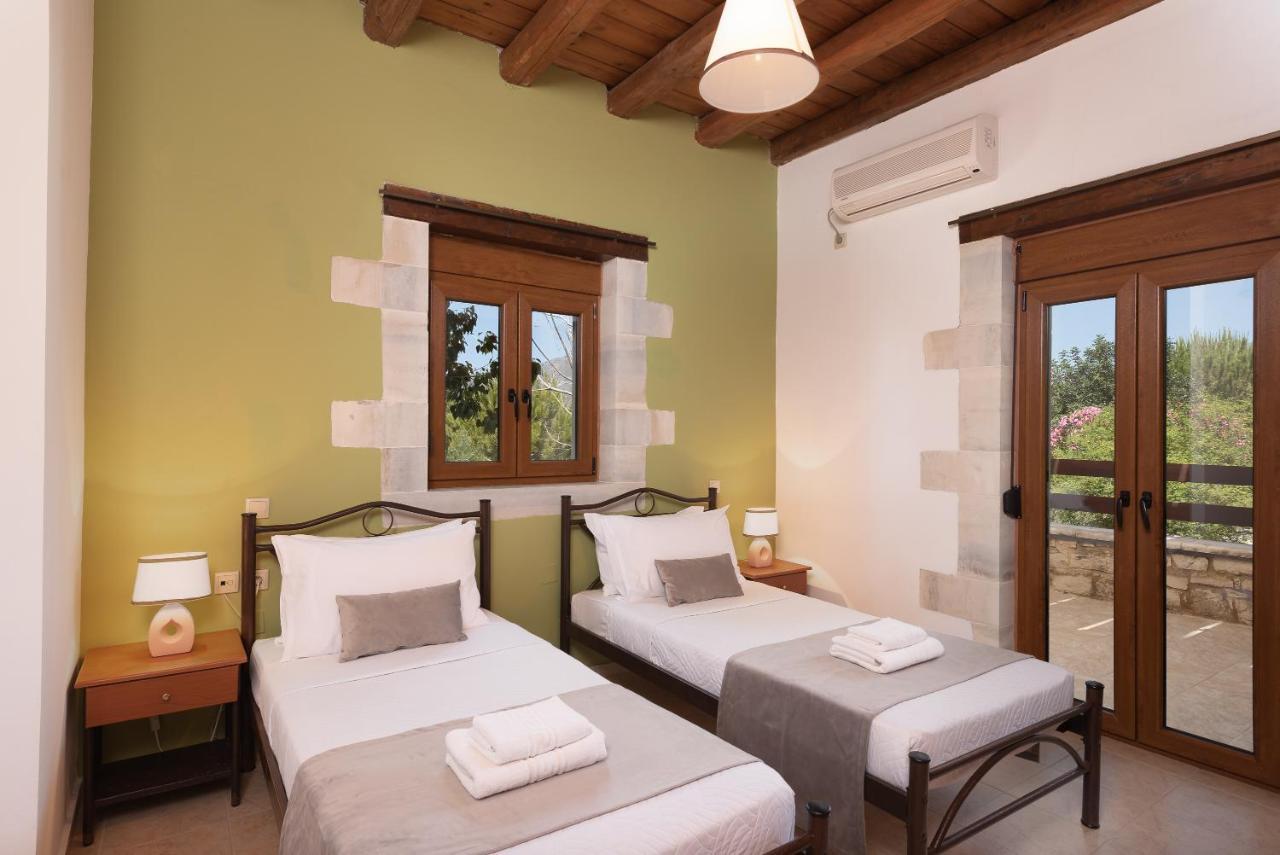 Koules Estate, With Private Pools & Bbq - Embracing Nature, By Thinkvilla Argouli Exterior foto
